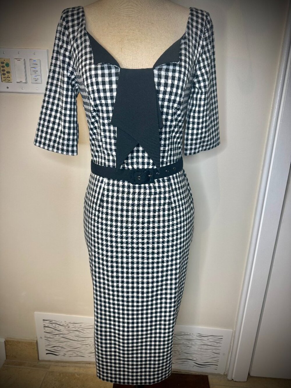 Glamour Bunny Black & White Gingham Pencil Wiggle Pinup Bodycon Midi Dress XS - Picture 4 of 12